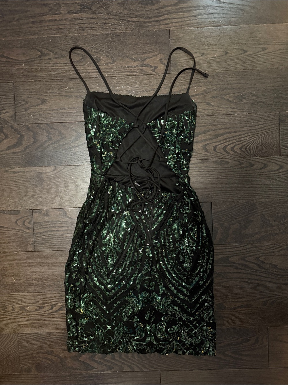 Windsor Green Sequin Bodycon Dress with Black Base - Picture 2 of 2